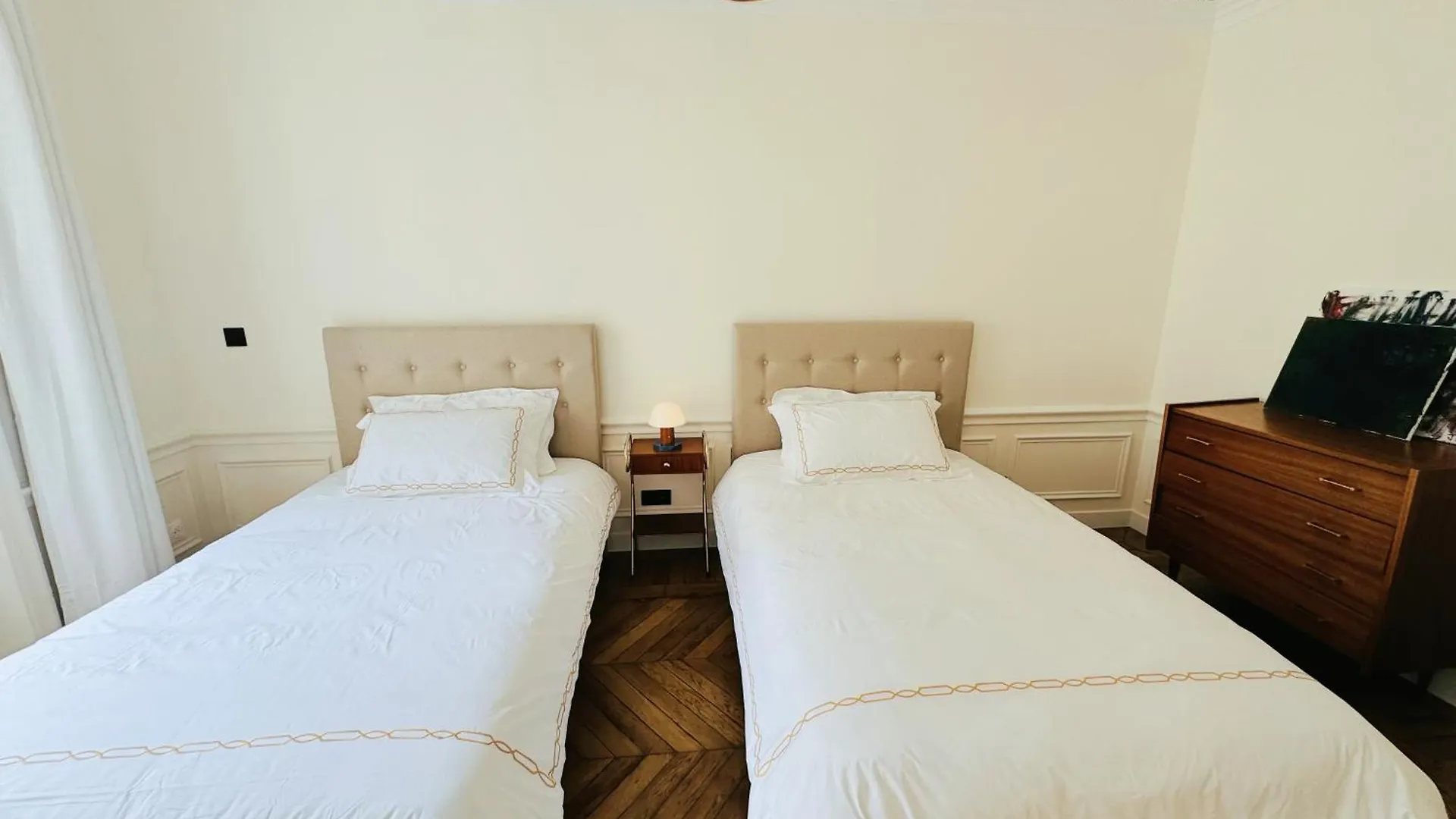 3 Bedrooms In Marais Paris France